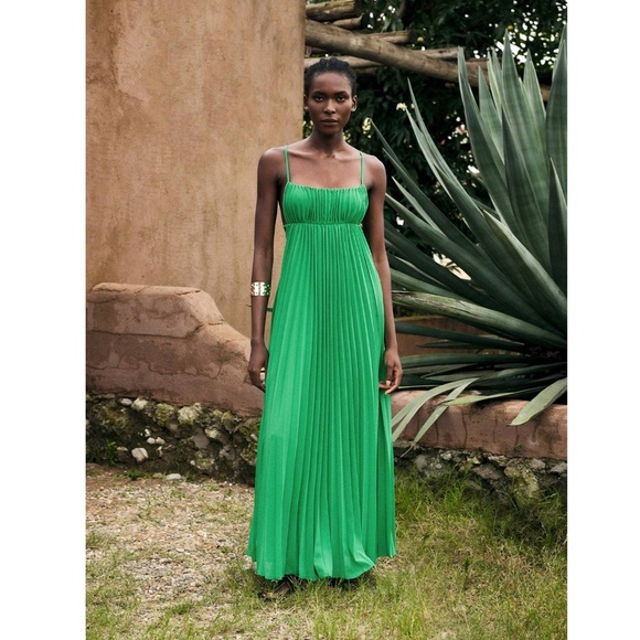 Green Pleated Maxi Dress Open Back Flowy Skirt Tie Straps - Picture 8 of 16